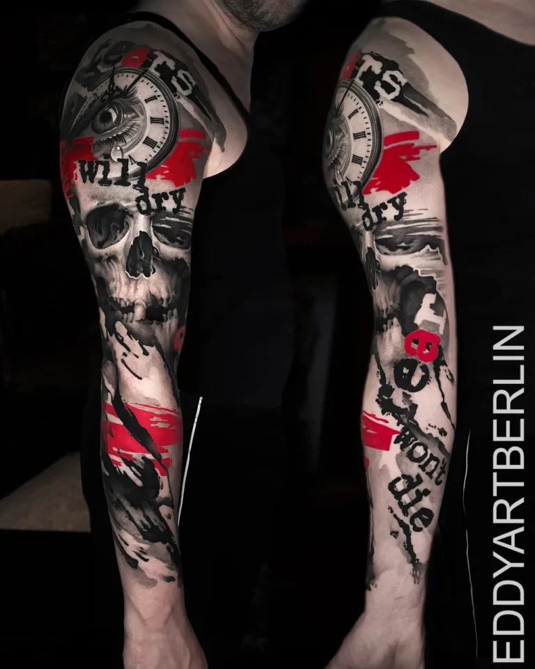 Trash-Polka-Sleeve mit Totenkopf, weinendem Auge und Uhr, Außen- und Innenseite des Arms, Schwarz-Grau mit Rot
